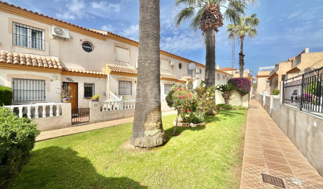 Odsprzedaż - Villa - Orihuela Costa - Playa Flamenca
