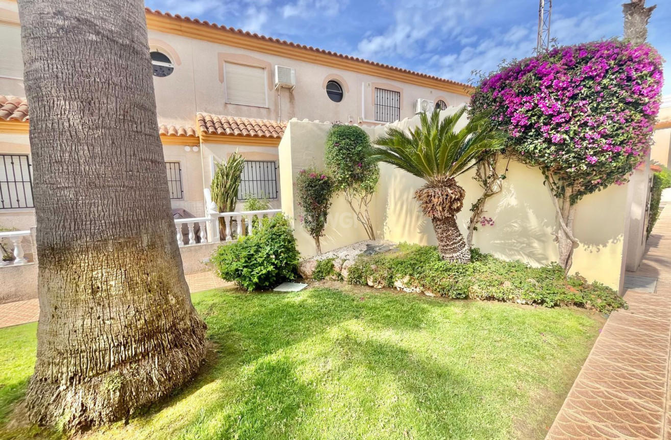 Odsprzedaż - Villa - Orihuela Costa - Playa Flamenca