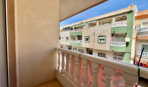 Odsprzedaż - Mieszkanie w bloku - Torrevieja - Centro