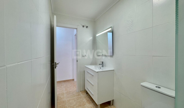 Odsprzedaż - Mieszkanie w bloku - Torrevieja - Centro