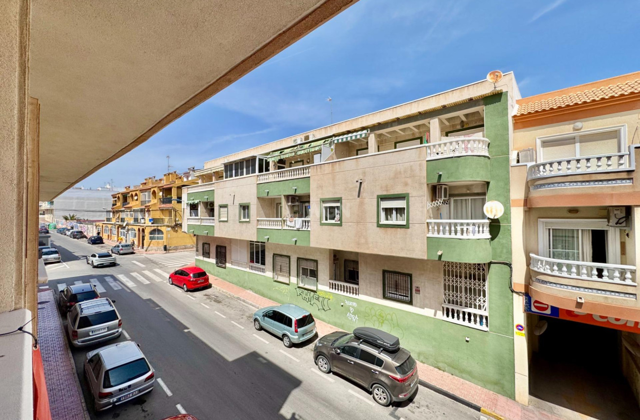 Odsprzedaż - Mieszkanie w bloku - Torrevieja - Centro