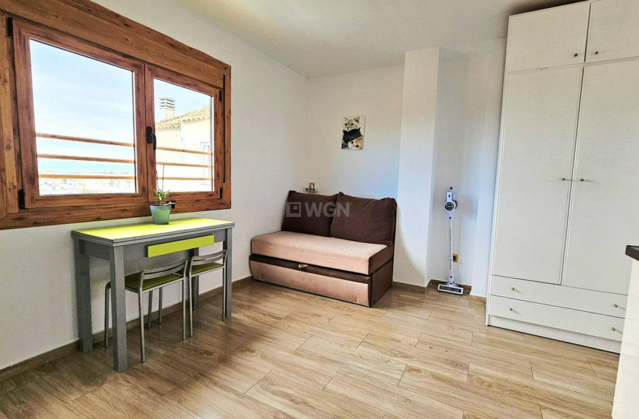 Odsprzedaż - Mieszkanie w bloku - Torrevieja - Nueva Torrevieja