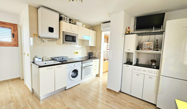 Odsprzedaż - Mieszkanie w bloku - Torrevieja - Nueva Torrevieja
