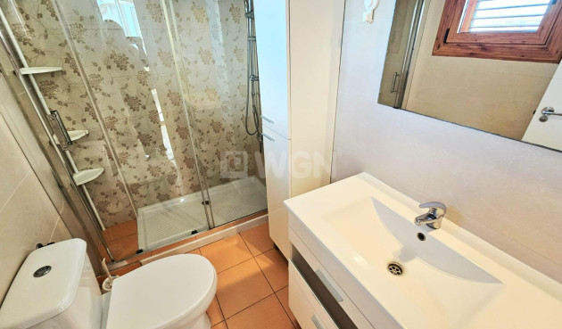 Odsprzedaż - Mieszkanie w bloku - Torrevieja - Nueva Torrevieja