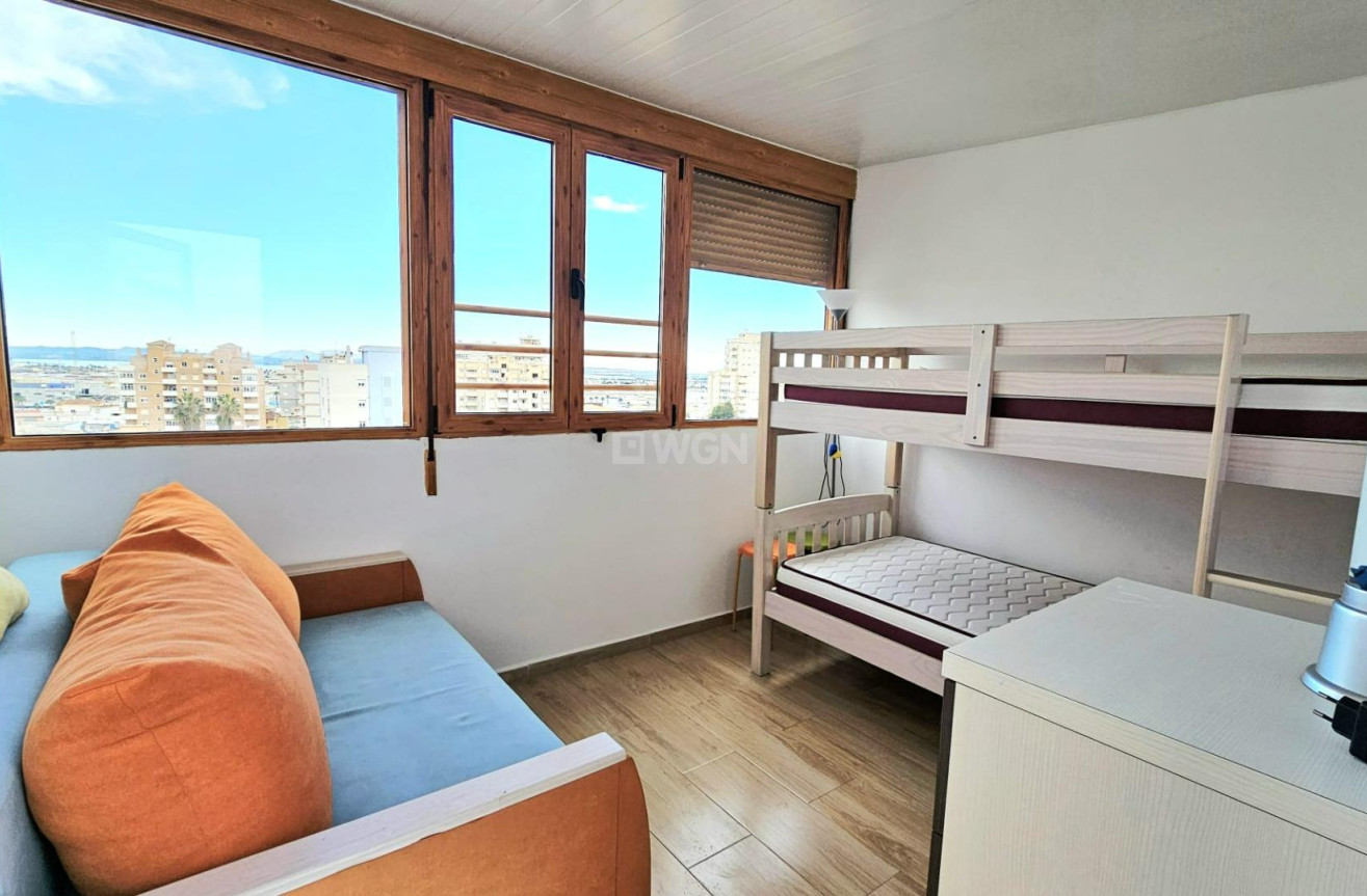 Odsprzedaż - Mieszkanie w bloku - Torrevieja - Nueva Torrevieja