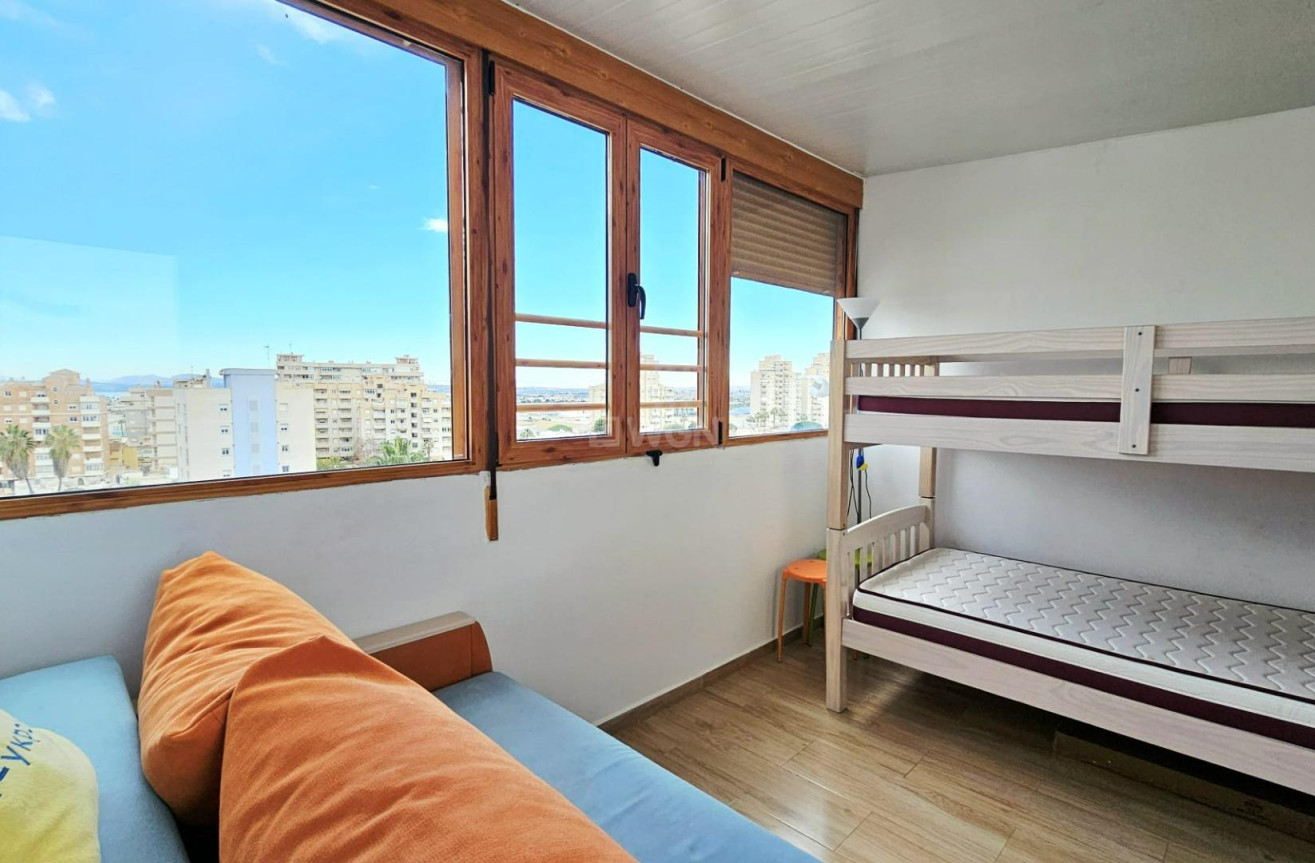 Odsprzedaż - Mieszkanie w bloku - Torrevieja - Nueva Torrevieja