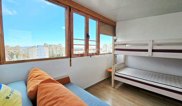 Odsprzedaż - Mieszkanie w bloku - Torrevieja - Nueva Torrevieja