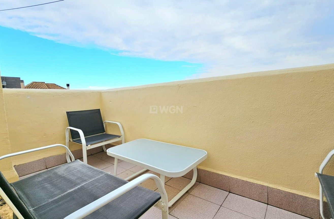 Odsprzedaż - Mieszkanie w bloku - Torrevieja - Nueva Torrevieja