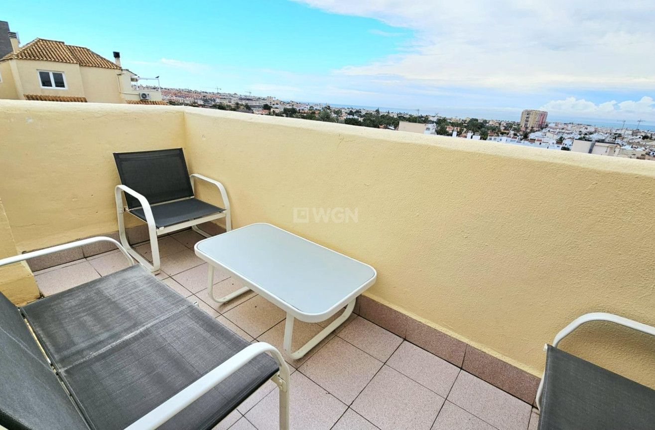 Odsprzedaż - Mieszkanie w bloku - Torrevieja - Nueva Torrevieja