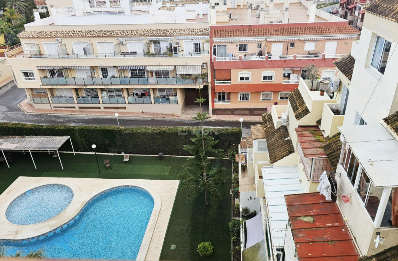 Odsprzedaż - Mieszkanie w bloku - Torrevieja - Nueva Torrevieja