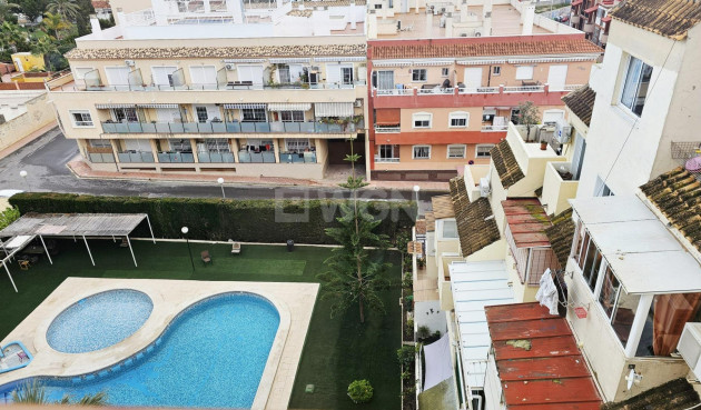 Odsprzedaż - Mieszkanie w bloku - Torrevieja - Nueva Torrevieja