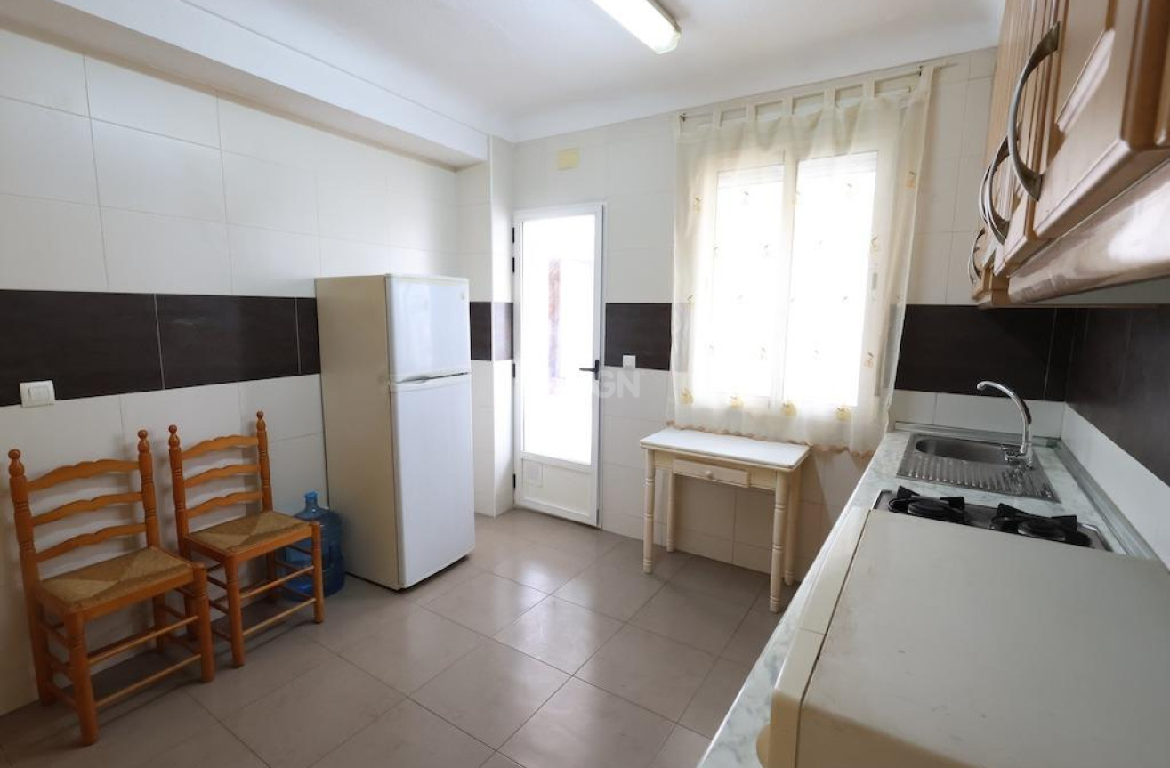 Odsprzedaż - Mieszkanie w bloku - Torrevieja - Costa Blanca