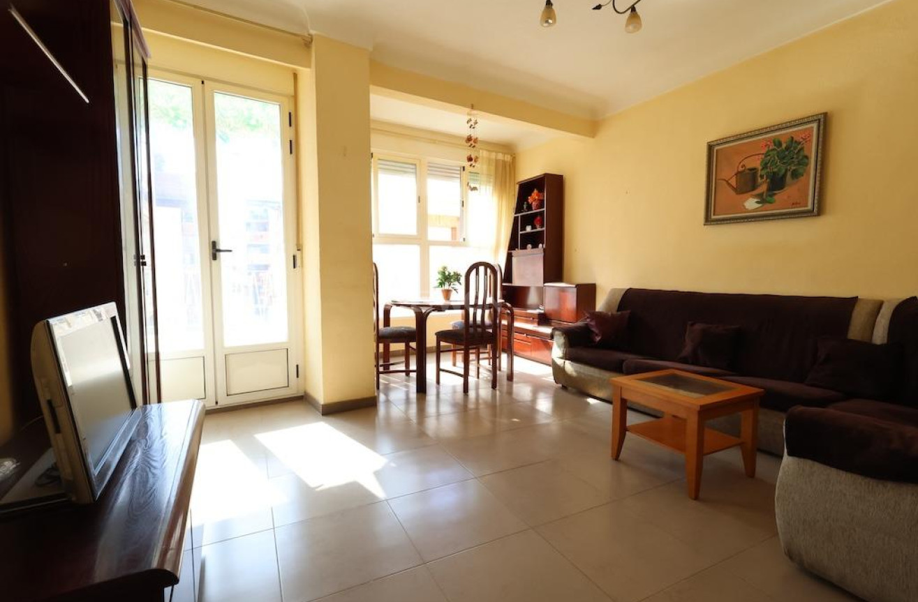Odsprzedaż - Mieszkanie w bloku - Torrevieja - Costa Blanca