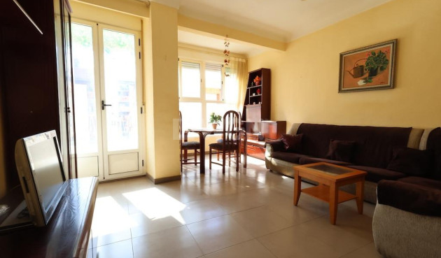 Odsprzedaż - Mieszkanie w bloku - Torrevieja - Costa Blanca