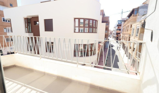 Odsprzedaż - Mieszkanie w bloku - Torrevieja - Costa Blanca