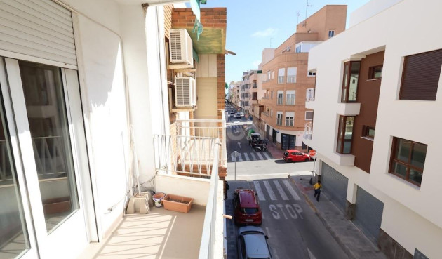 Odsprzedaż - Mieszkanie w bloku - Torrevieja - Costa Blanca