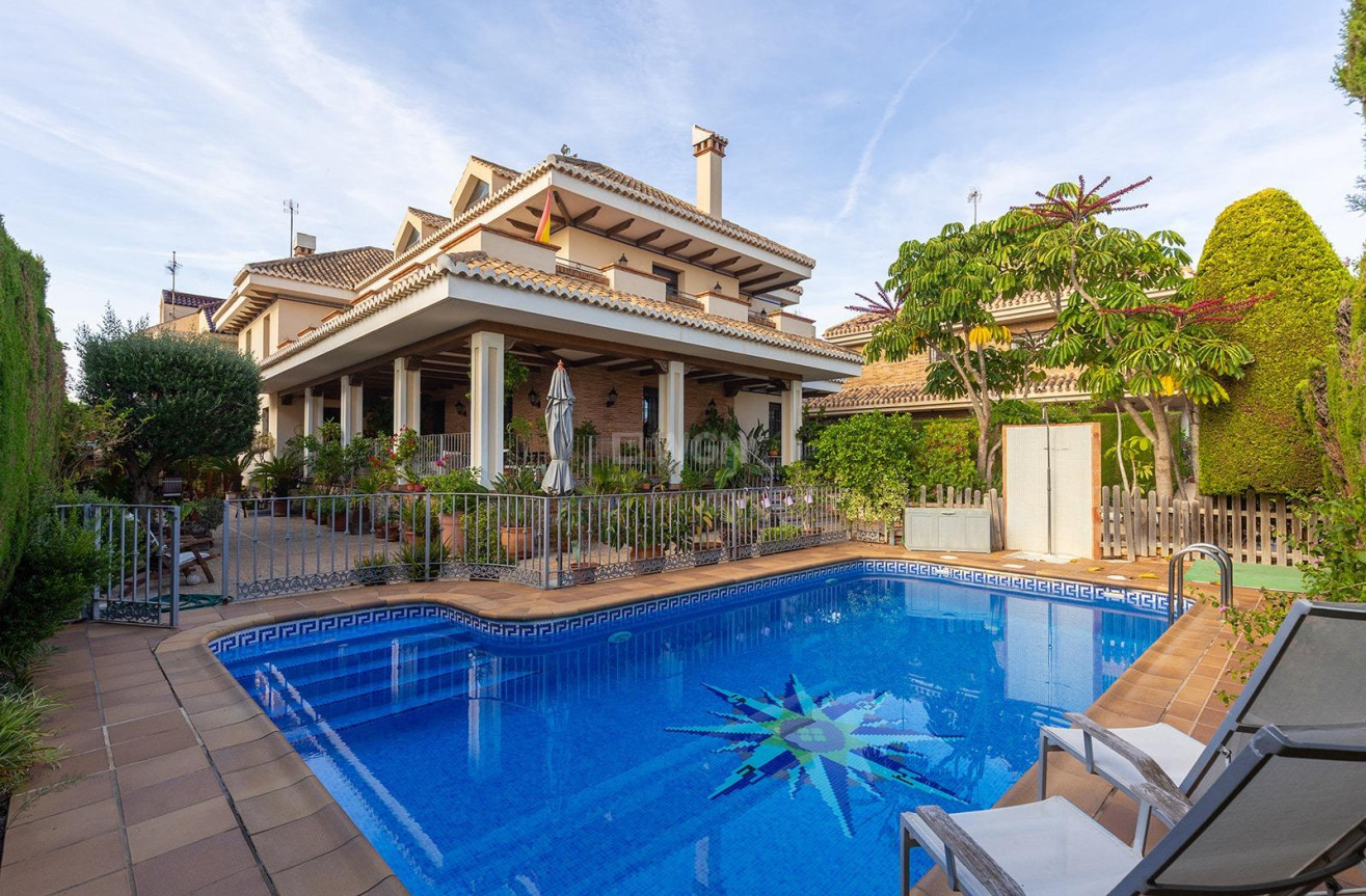 Resale - Villa - Torrevieja - La Veleta