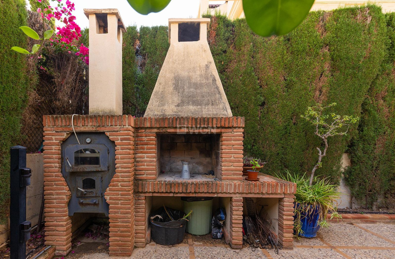 Resale - Villa - Torrevieja - La Veleta