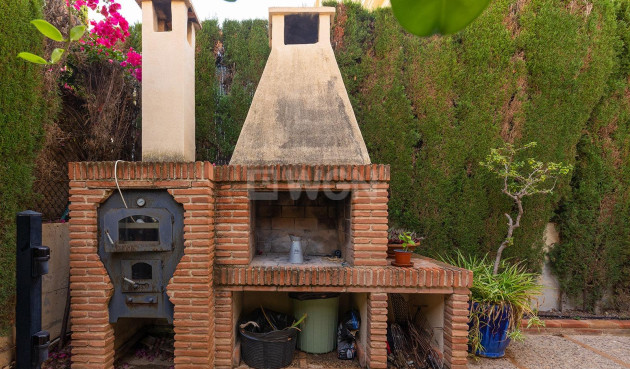 Resale - Villa - Torrevieja - La Veleta
