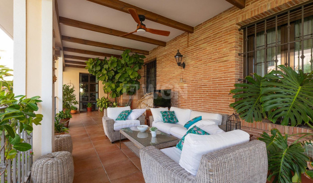 Resale - Villa - Torrevieja - La Veleta
