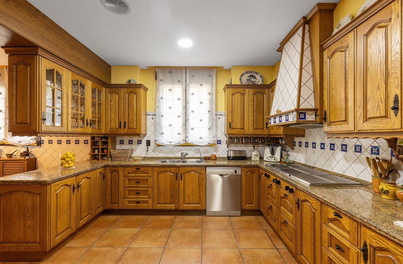 Resale - Villa - Torrevieja - La Veleta