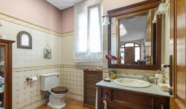 Resale - Villa - Torrevieja - La Veleta