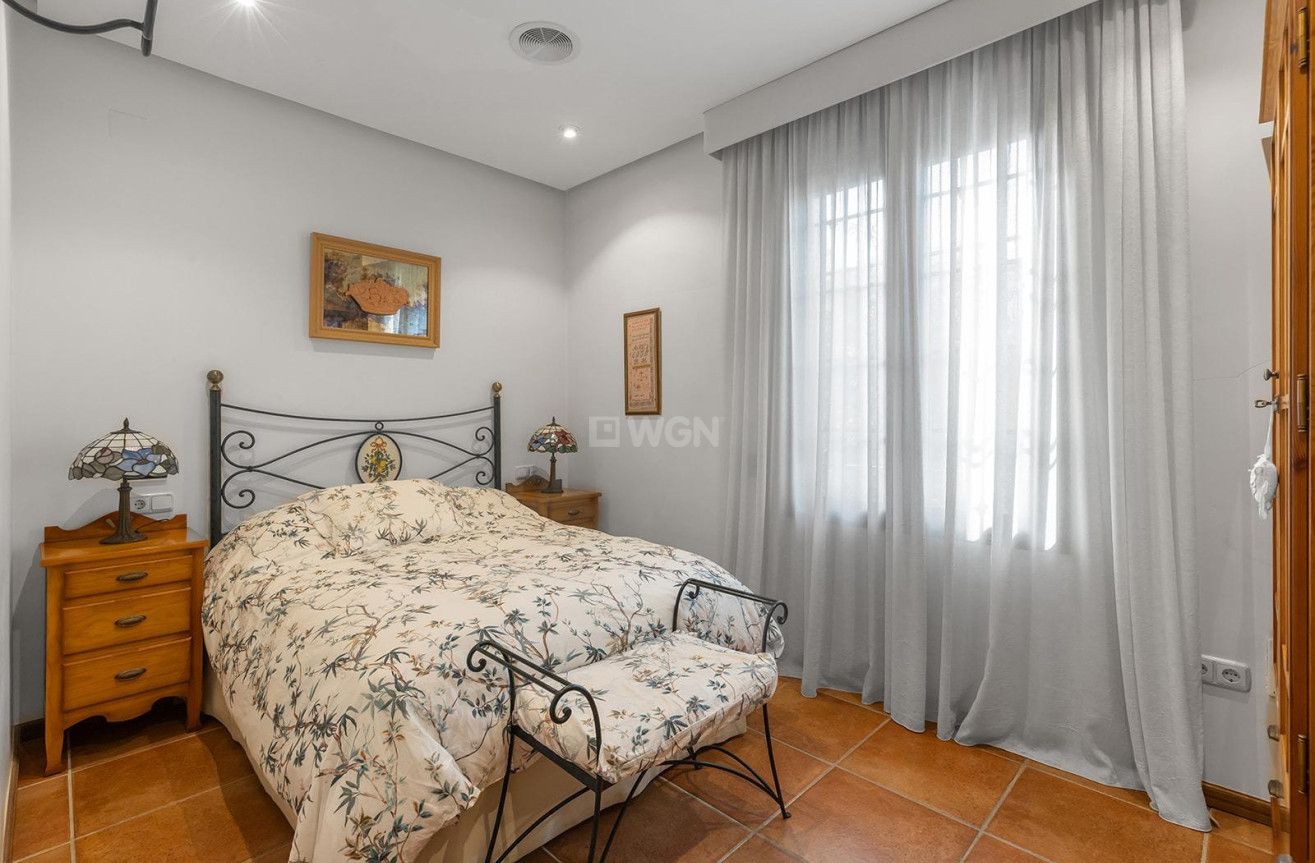 Resale - Villa - Torrevieja - La Veleta
