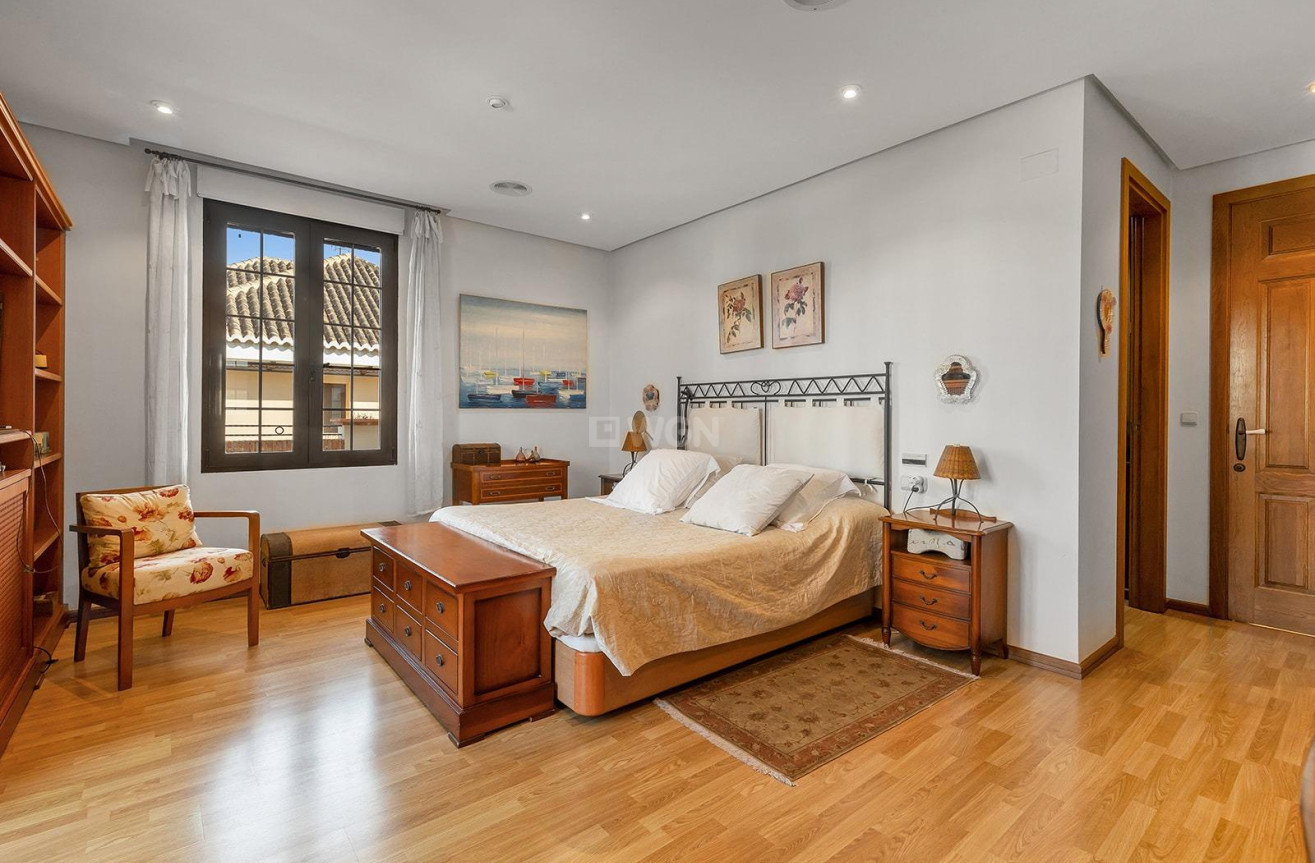 Resale - Villa - Torrevieja - La Veleta