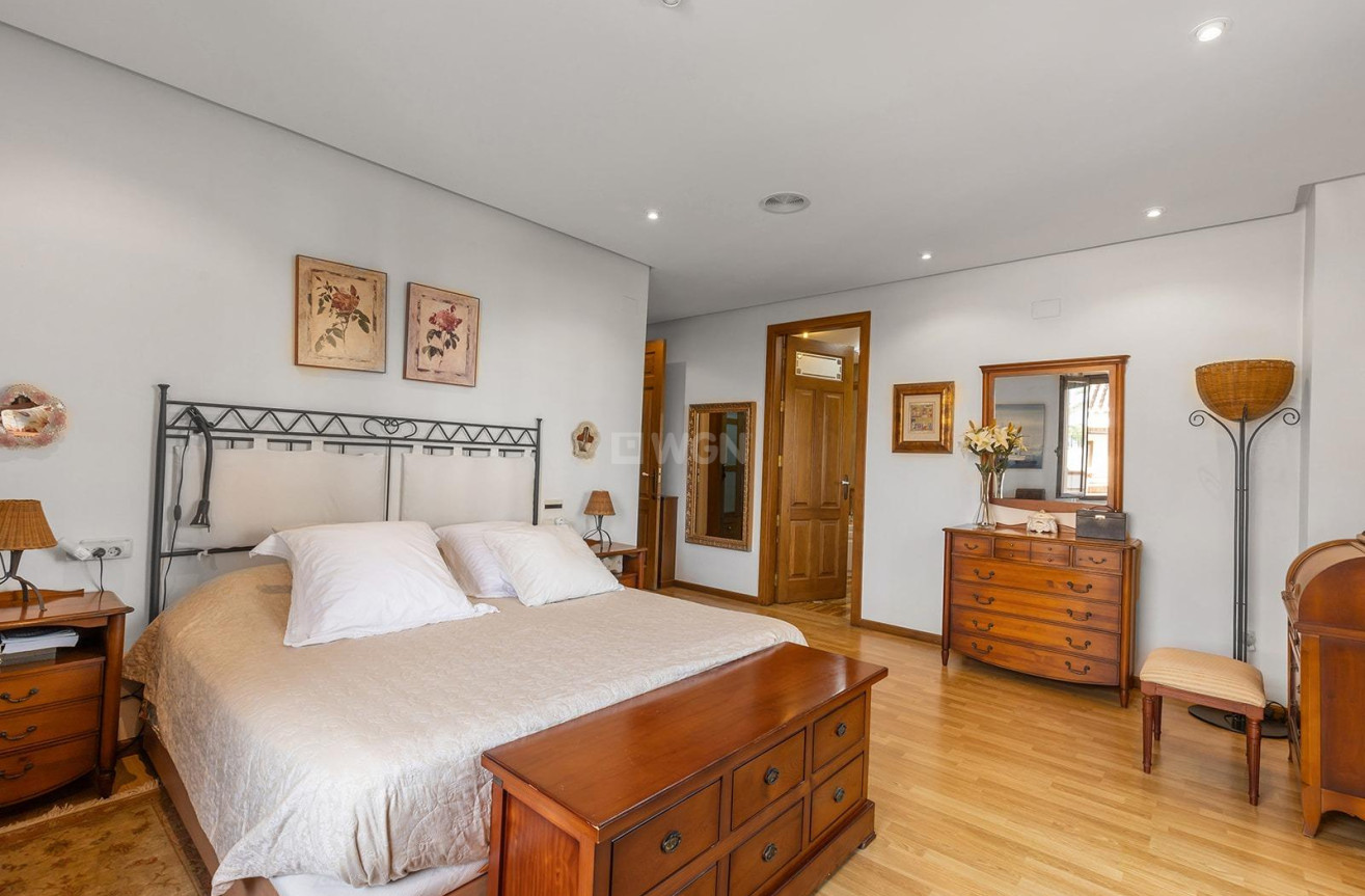 Resale - Villa - Torrevieja - La Veleta