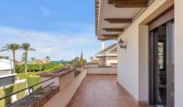 Resale - Villa - Torrevieja - La Veleta