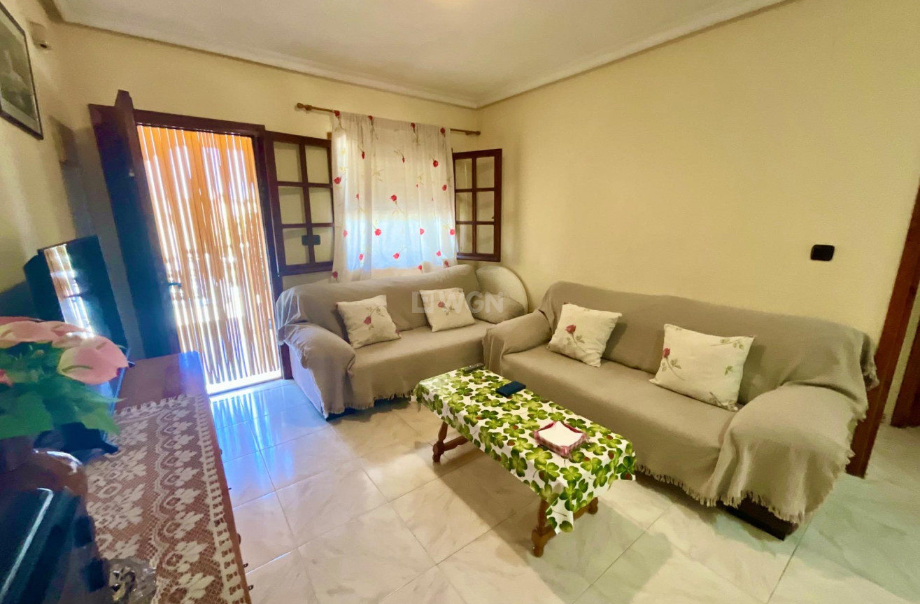 Odsprzedaż - Bungalow - Torrevieja - Torreblanca