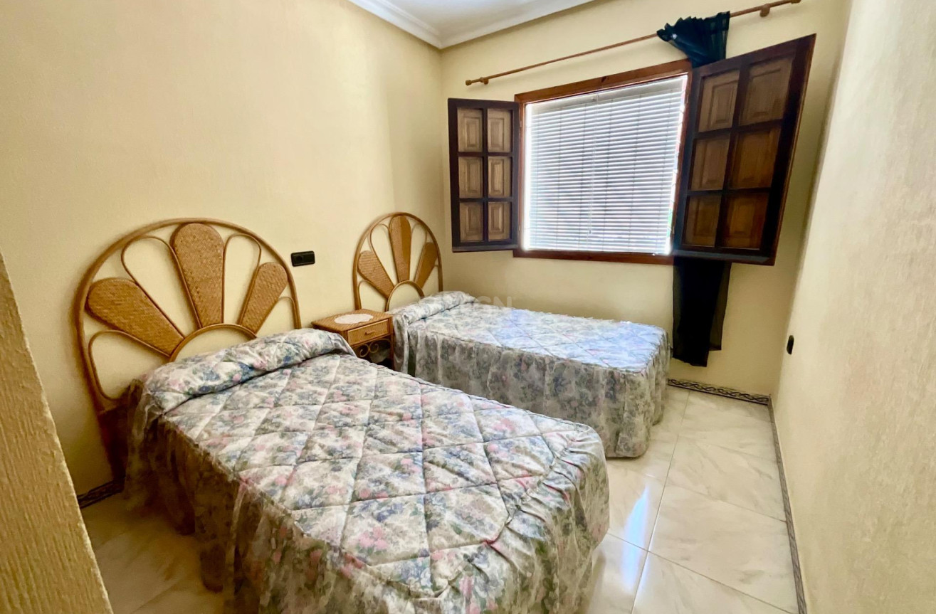Odsprzedaż - Bungalow - Torrevieja - Torreblanca