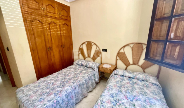 Odsprzedaż - Bungalow - Torrevieja - Torreblanca
