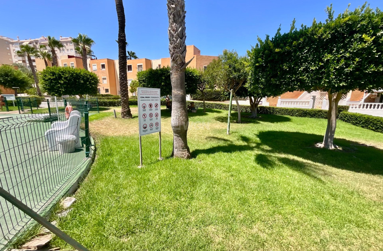 Odsprzedaż - Bungalow - Torrevieja - Torreblanca