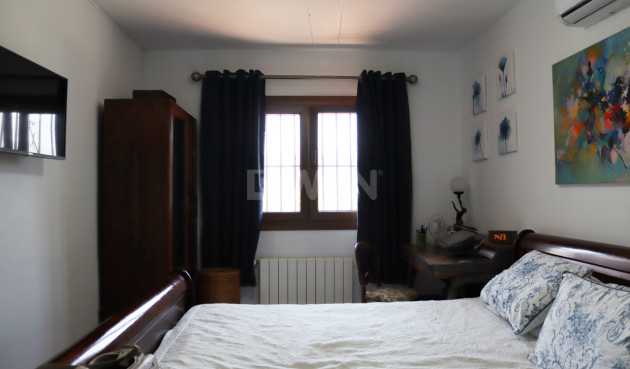 Odsprzedaż - Villa - Orba - Inland