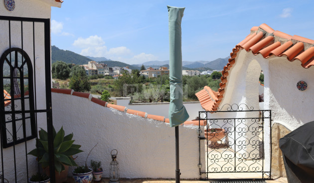 Odsprzedaż - Villa - Orba - Inland