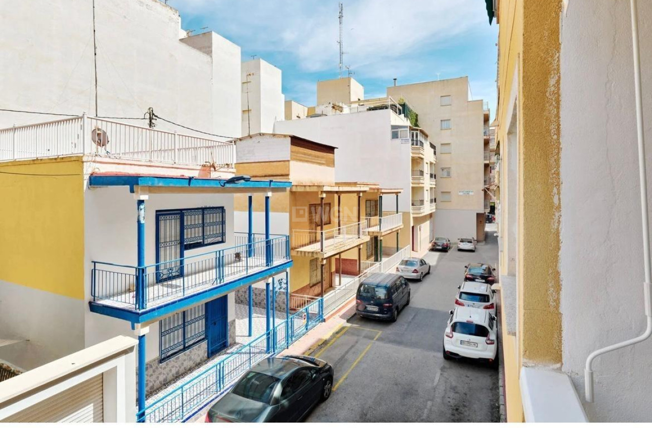 Odsprzedaż - Mieszkanie w bloku - Torrevieja - Centro