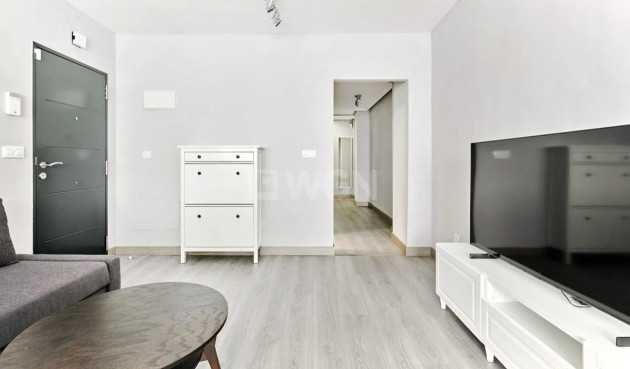 Odsprzedaż - Mieszkanie w bloku - Torrevieja - Centro