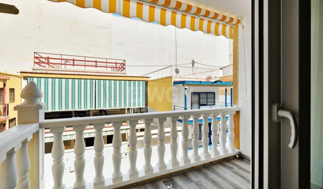Odsprzedaż - Mieszkanie w bloku - Torrevieja - Centro