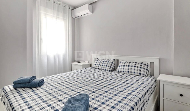 Odsprzedaż - Mieszkanie w bloku - Torrevieja - Centro