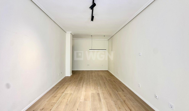 Odsprzedaż - Mieszkanie w bloku - Torrevieja - Centro