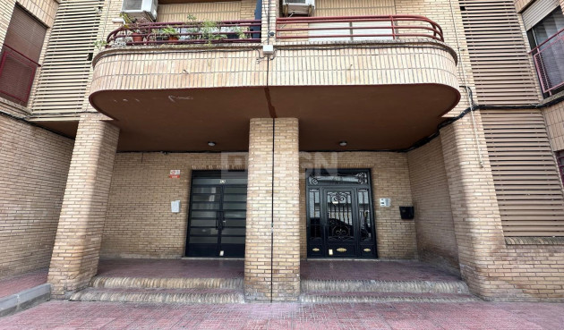 Odsprzedaż - Mieszkanie w bloku - Torrevieja - Centro