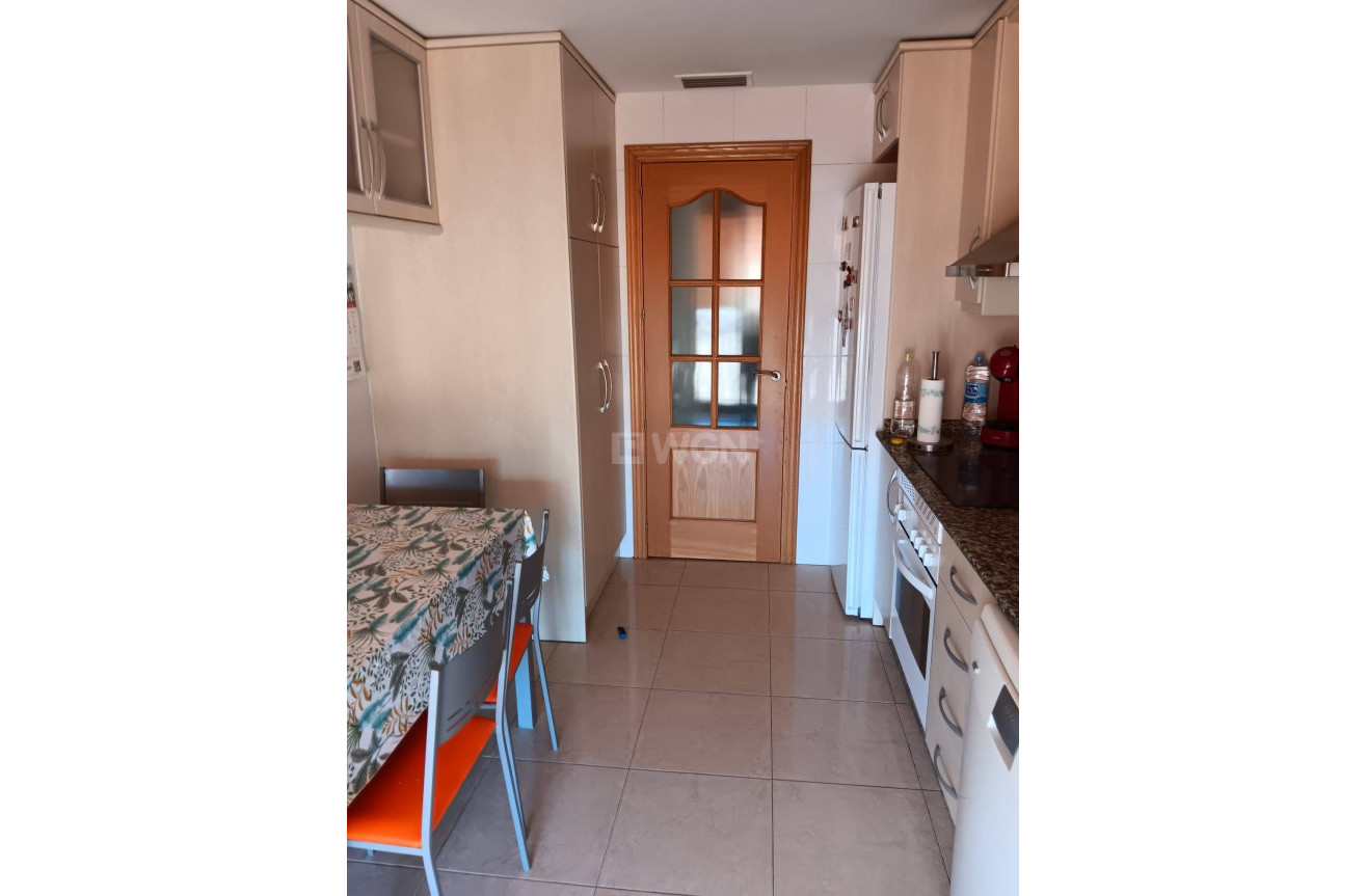 Odsprzedaż - Mieszkanie w bloku - Pilar de la Horadada - Zona Pueblo