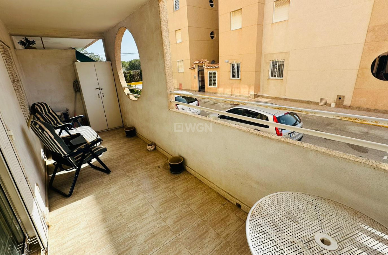 Odsprzedaż - Mieszkanie w bloku - Torrevieja - Costa Blanca