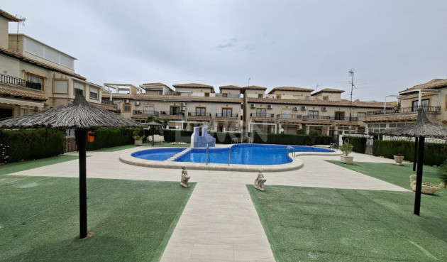 Odsprzedaż - Mieszkanie w bloku - Orihuela Costa - Costa Blanca
