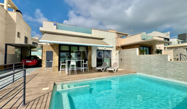 Odsprzedaż - Villa - San Miguel de Salinas - Bellavista