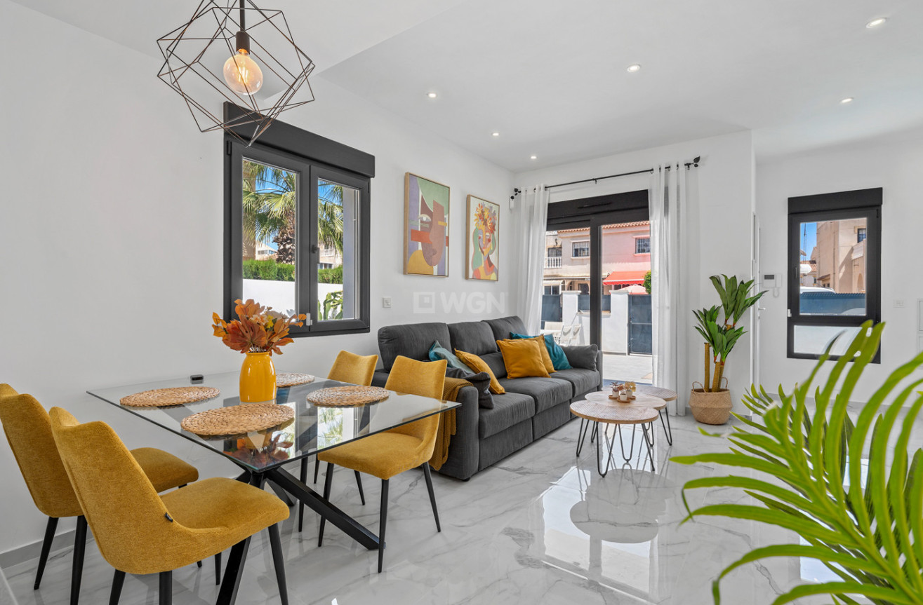 Odsprzedaż - Villa - Torrevieja - Costa Blanca