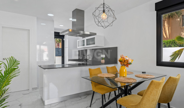 Odsprzedaż - Villa - Torrevieja - Costa Blanca