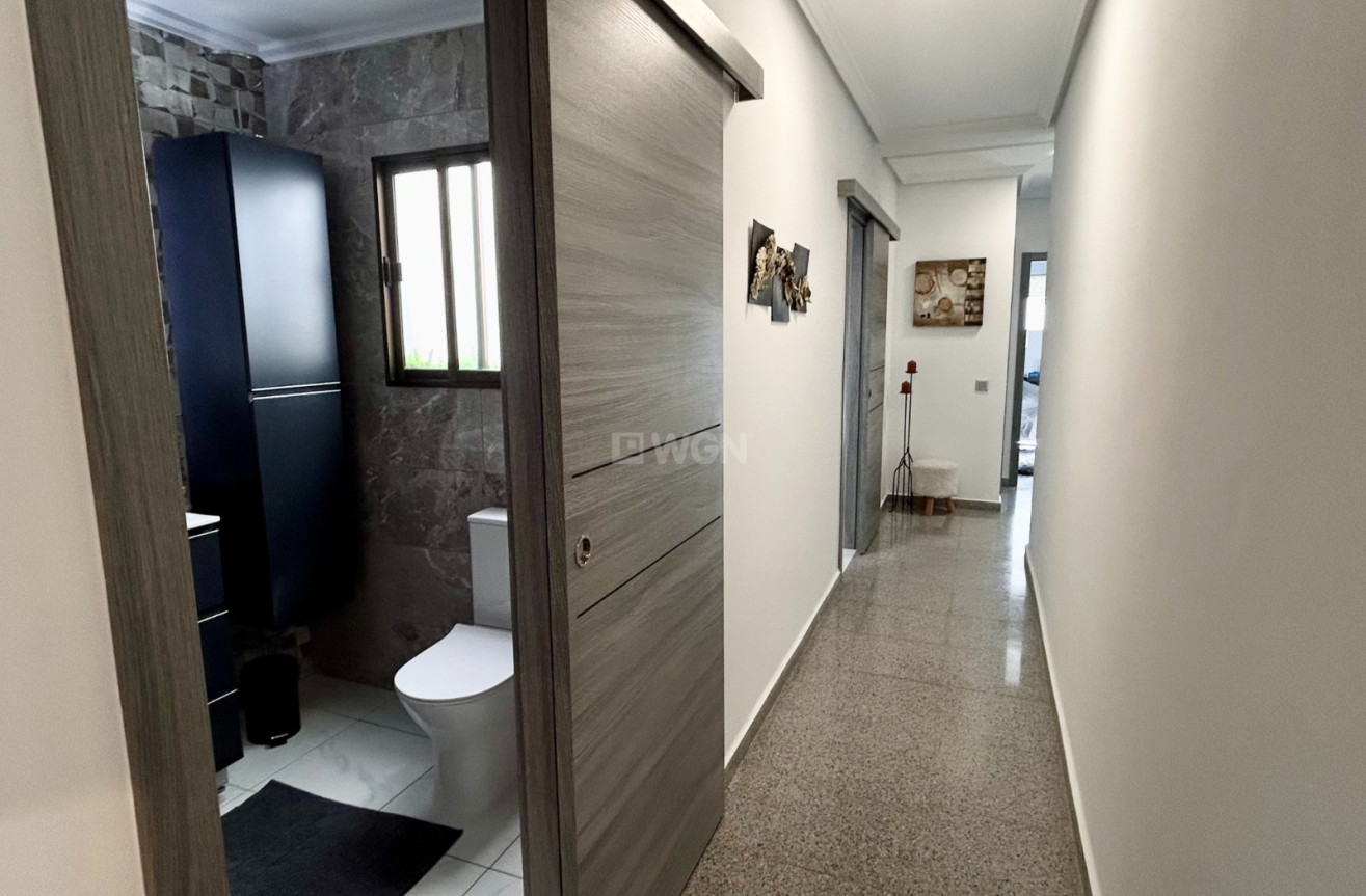Odsprzedaż - Mieszkanie w bloku - Torremendo - Costa Blanca