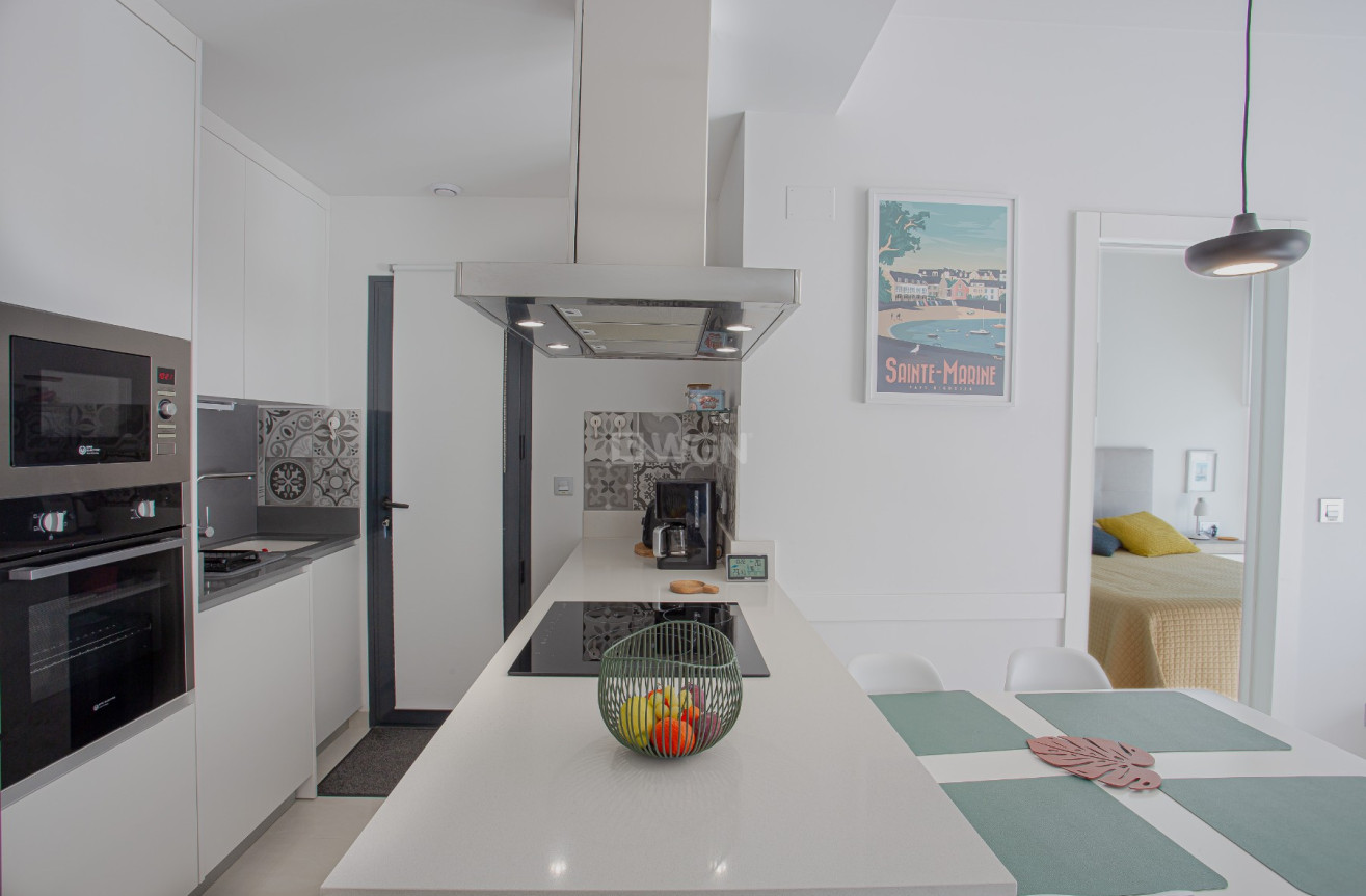 Odsprzedaż - Mieszkanie w bloku - Torrevieja - Costa Blanca